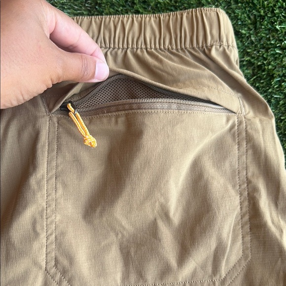 The North Face Utility Tan Men’s Shorts Size Medium *never worn new without tags - Picture 7 of 10